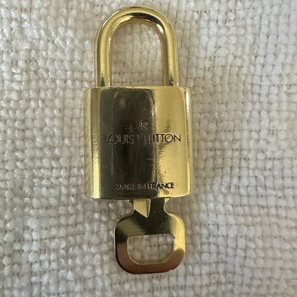 Louis Vuitton Authentic Lock and Key - Picture 5 of 6